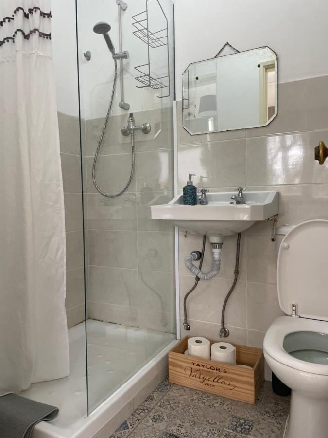 Wine Inn Carcavelos Guesthouse ภายนอก รูปภาพ
